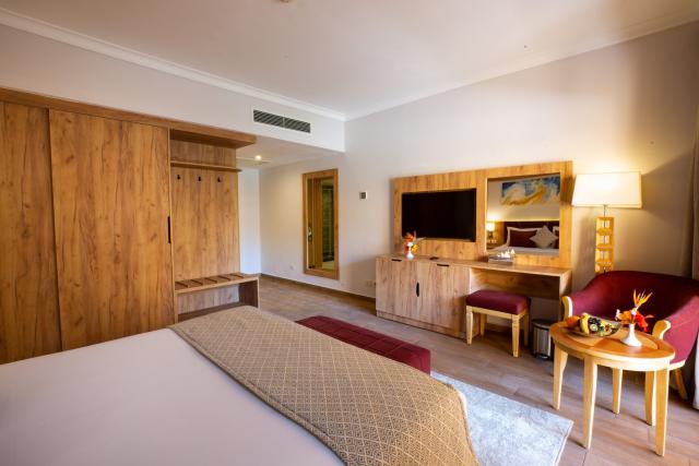 Po stopách českých egyptologů & Hotel Stella Di Mare Beach & Spa