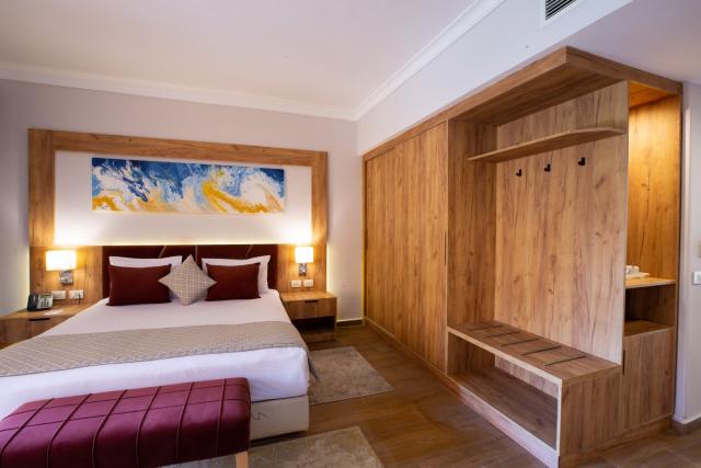 Po stopách českých egyptologů & Hotel Stella Di Mare Beach & Spa