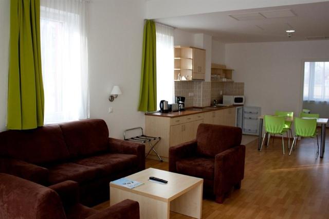 hunguest-hotel-beke-hajduszoboszlo-pokoj-s-kuchynkou.jpg