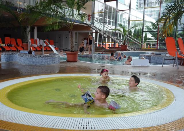 hunguest-hotel-beke-hajduszoboszlo-bazenek-pro-deti.jpg