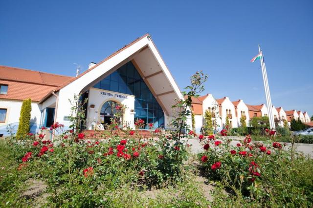 hotel-kehida-termál-kehidakustány-khd03-pohled-na-hotel.jpg