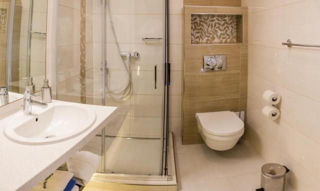 hotel-kehida-termál-kehidakustány-khd03-pokoj-superior-koupelna