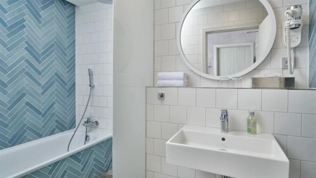 hotel-santon-ceska-republika-brno-grand-suite-koupelna.png