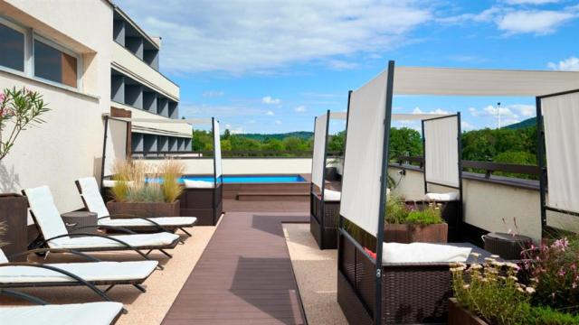 hotel-santon-ceska-republika-brno-slunecni-terasa-bazen.jpg