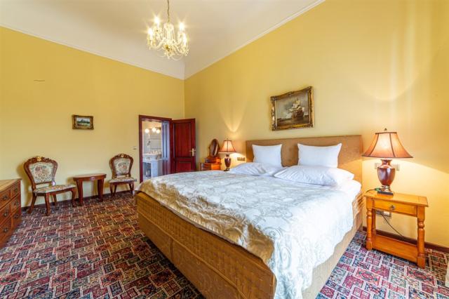 chateau-hotel-zbiroh-cesko-zbiroh-apartman-mucha.jpg