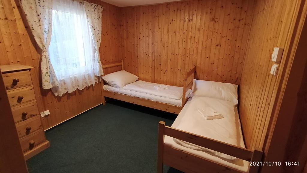penzion-u-rybnika-ceska-republika-marianska-pokoj (6).jpg