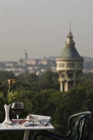 hotel-grand-margaret-island-madarsko-budapest-výhled.jpg