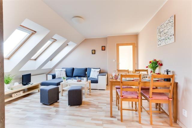 Apartmany-prosperita-praha-apt2-jidelni-kout-obyvak.jpg