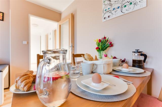 Apartmany-prosperita-praha-apt2-jidelni-kout-snidane.jpg