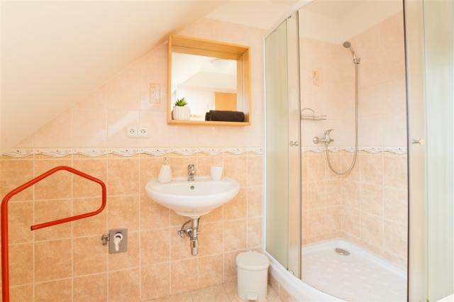 Apartmany-prosperita-praha-apt2-koupelna-1.jpg