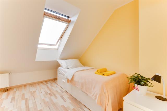 Apartmany-prosperita-praha-apt2-loznice-jednoluzko.jpg
