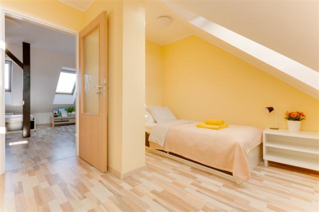 Apartmany-prosperita-praha-apt2-loznice-jednoluzko-2.jpg