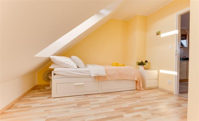 Apartmany-prosperita-praha-apt2-loznice-jednoluzko-3.jpg