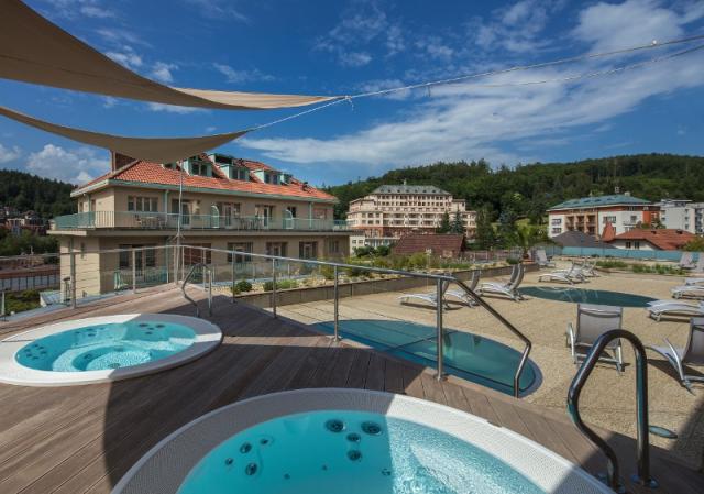 Alexandria-Luhacovice-relaxacni-wellness-terasa.jpg