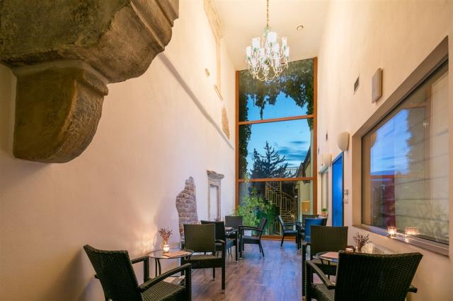 wellness-hotel-amande-hustopece-salonek.jpg