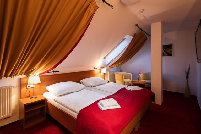 wellness-hotel-amande-hustopece-pokoj-superior.jpg