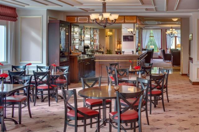 hotel-hvezda-ceska-republika-marianske-lazne-cafe-imperial.jpg