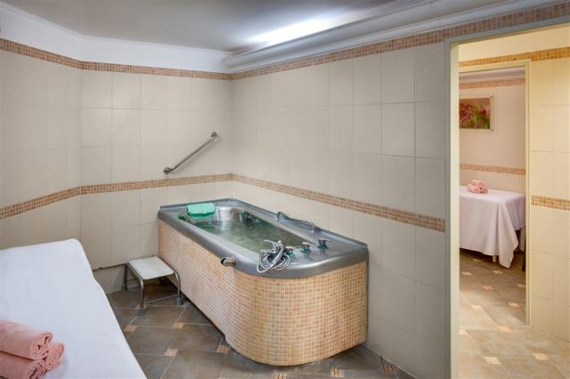 hotel-hvezda-ceska-republika-marianske-lazne-spa-termalni-koupe