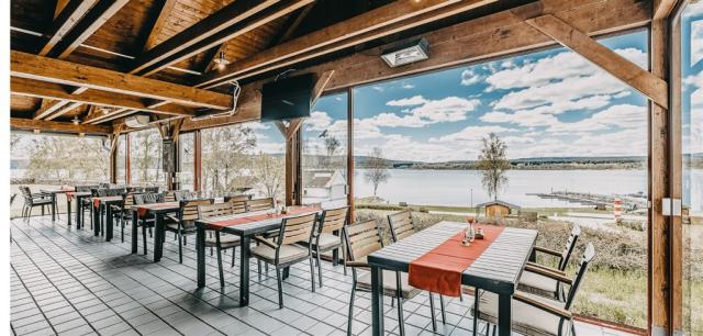 hotel-resort-relax-lipno-gril-bar-regata-1.png
