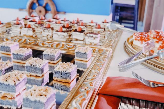 hotel-resort-relax-lipno-hrr-catering-mini-dezerty.png
