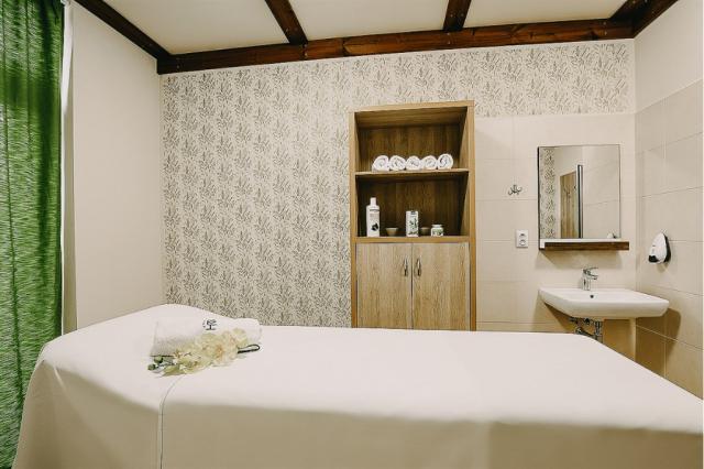 hotel-resort-relax-lipno-masaze-hotel-relax-lipno.png