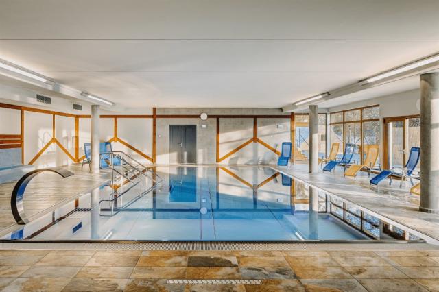 hotel-resort-relax-lipno-bazen-na-lipne.png
