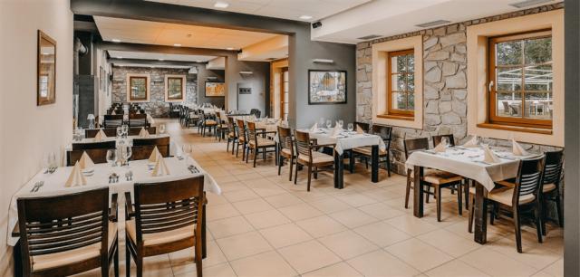 hotel-resort-relax-lipno-restaurace-hotel-resort-relax-interier