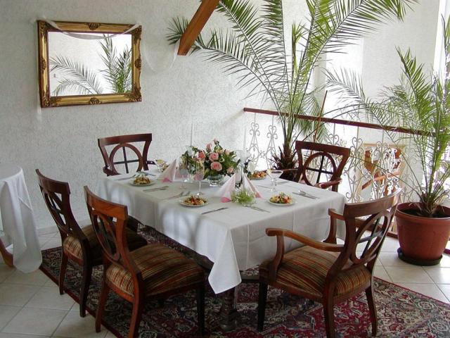 hotel-a-penzion-seeberg-frantiskovy-lazne-restaurace.jpg