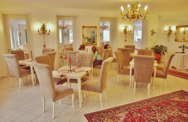 hotel-a-penzion-seeberg-frantiskovy-lazne-restaurace1.jpg