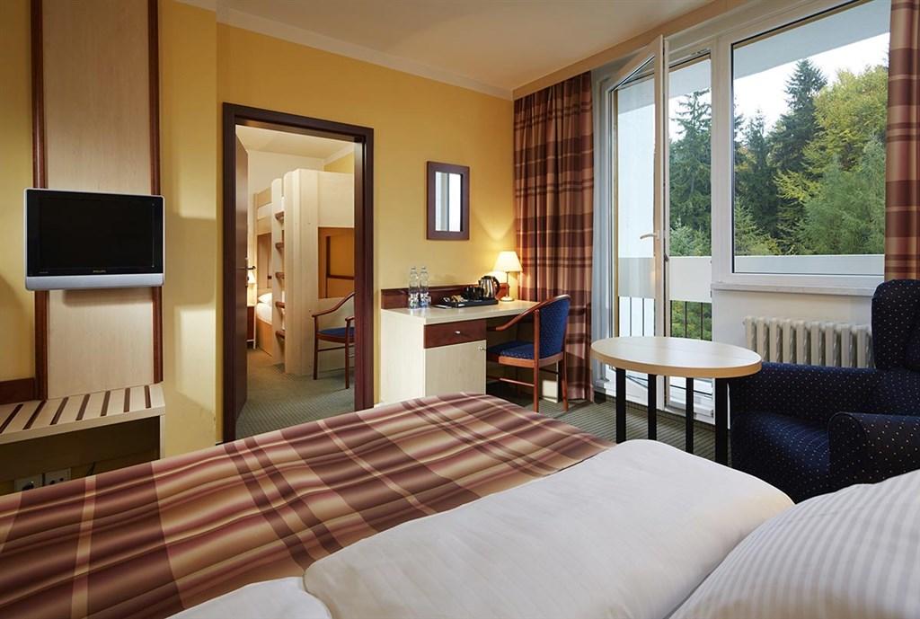hotel-sklar-harrachov-rodinny-pokoj.jpg