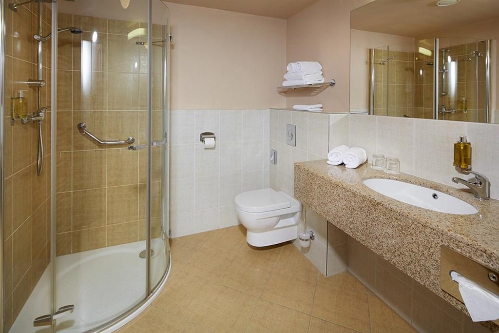 hotel-sklar-harrachov-koupelna.jpg