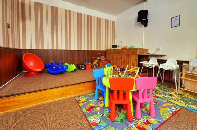 hotel-stara-posta-bela-pod-pradedem-detsky-koutek.jpg