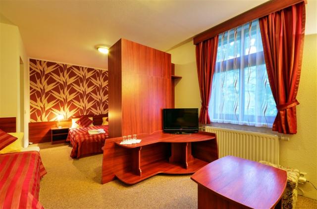 hotel-stara-posta-bela-pod-pradedem-pokoje.jpg
