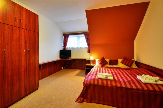 hotel-stara-posta-bela-pod-pradedem-pokoje-2.jpg