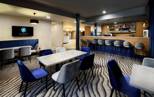 -slovensko-besenova-hotel-akvamarin-bar.jpg