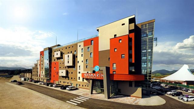 -slovensko-besenova-hotel-akvamarin-pohled-na-hotel.jpg