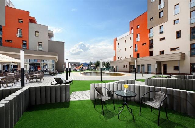 -slovensko-besenova-hotel-akvamarin-atrium.jpg