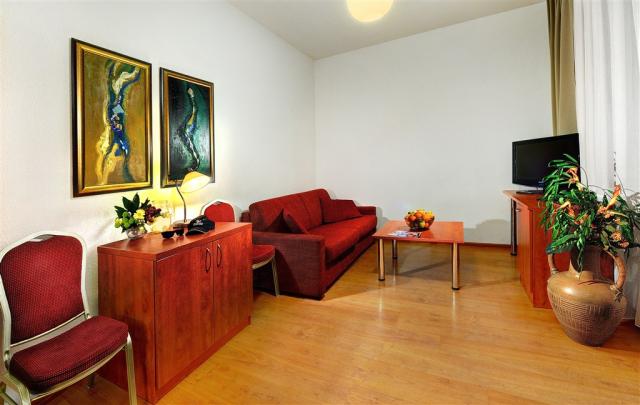 hotel-besenova-slovensko-besenova-suita.jpg