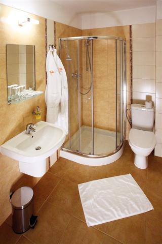 areal-gino-paradise-besenova-hotel-luka-vybaveni-pokoje-1jpg