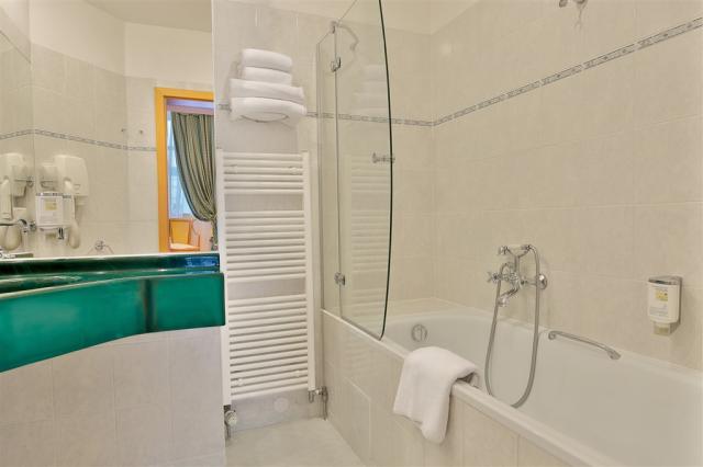 Spa-Hotel-Belvedere-Marianske-Lazne-Cesko-pokoj-dvouluzkovy-del