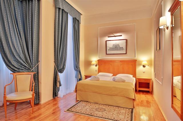 Spa-Hotel-Belvedere-Marianske-Lazne-Cesko-pokoj-dvouluzkovy-sup