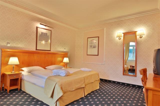 Spa-Hotel-Belvedere-Marianske-Lazne-Cesko-pokoj-dvouluzkovy (3)