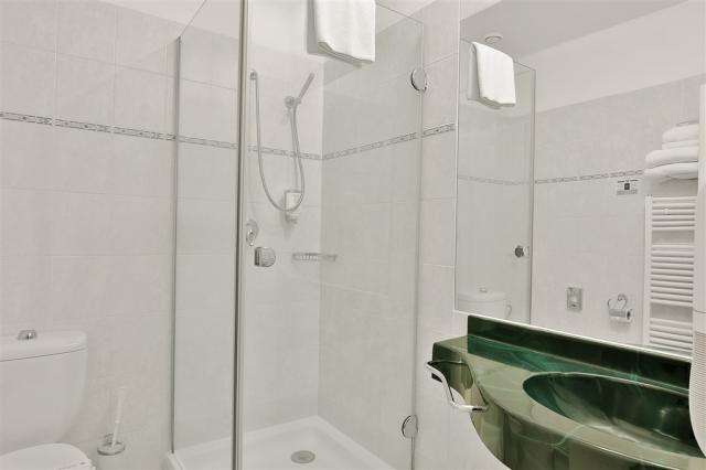 Spa-Hotel-Belvedere-Marianske-Lazne-Cesko-pokoj-dvouluzkovy (6)
