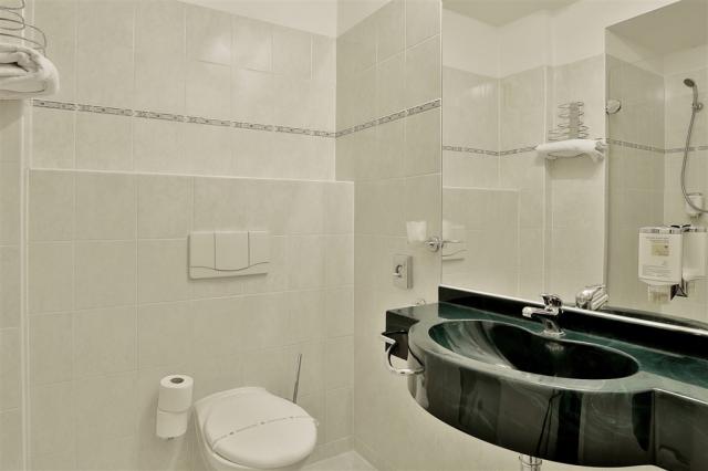 Spa-Hotel-Belvedere-Marianske-Lazne-Cesko-pokoj-dvouluzkovy (8)