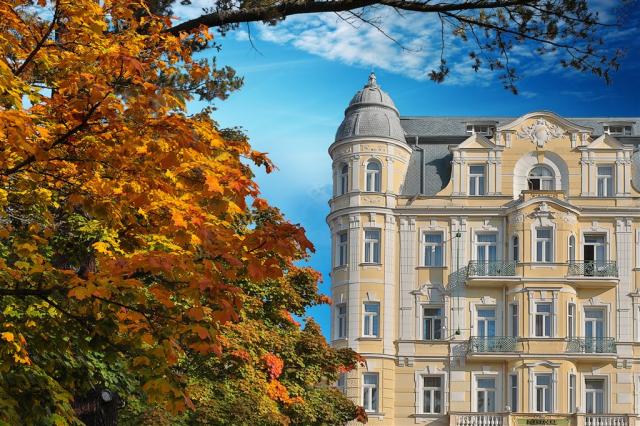 Spa-Hotel-Belvedere-Marianske-Lazne-Cesko-exterier (2).jpg