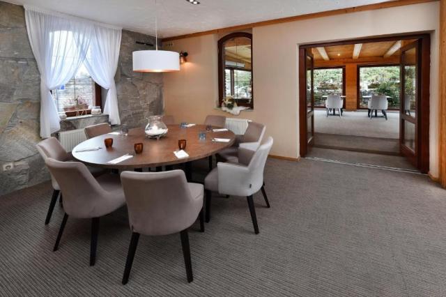 hotel-kukucka-slovensko-tatranska-lomnica-restaurace (2).jpg