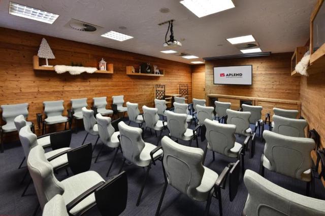 hotel-kukucka-slovensko-tatranska-lomnica-konferencni-mistnost.