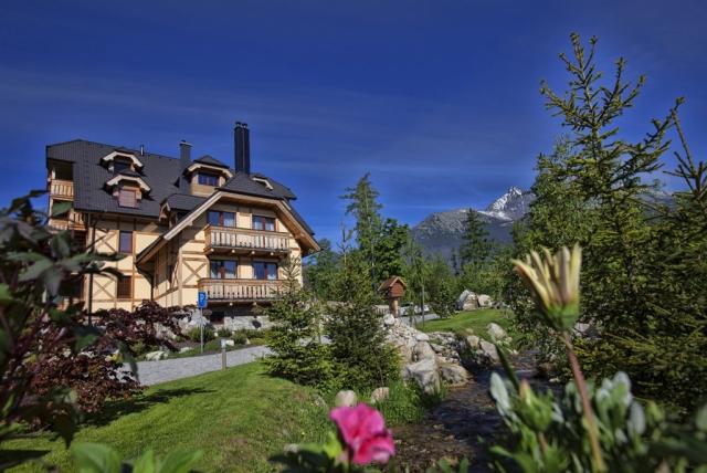 hotel-kukucka-slovensko-tatranska-lomnica-pohled-na-hotel (3).j