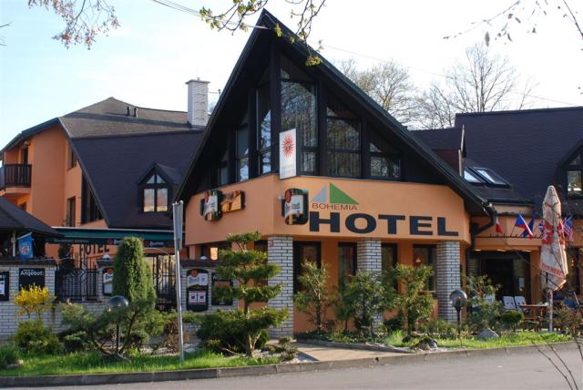 wellness-hotel-bohemia-frantiskovy-lazne-celkovy-pohled-leto-2.