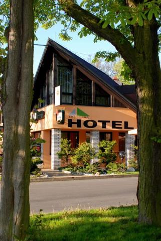 wellness-hotel-bohemia-frantiskovy-lazne-celkovy-pohled-leto.JP